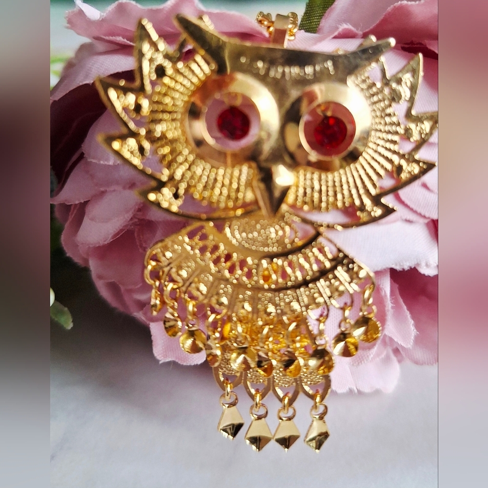 Vintage 80s ✨️🦉Beautiful Jewelled Owl Necklace